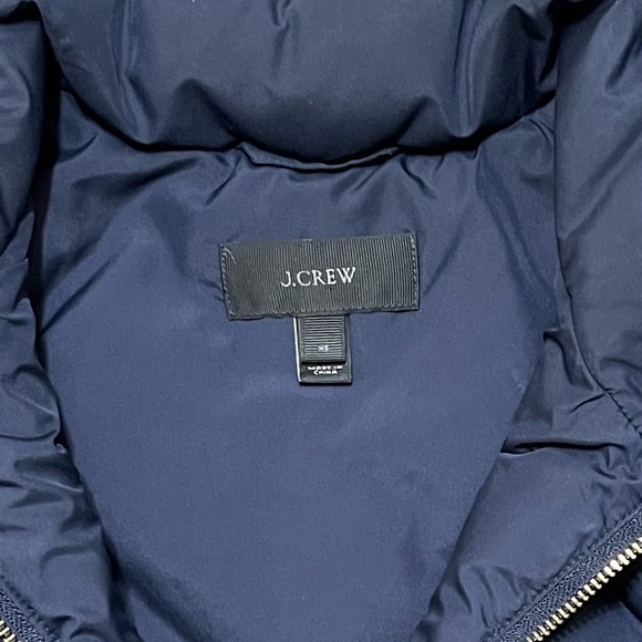 💙 J. Crew Navy Blue Puffer Vest | Women’s Size XS | Great Condition! - Picture 4 of 6